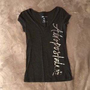 Dark grey Aéropostale medium tee-shirt